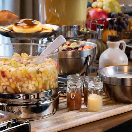 Les Deux Girafes Hotel 4*