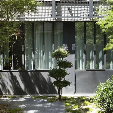 Les Deux Girafes Hotel