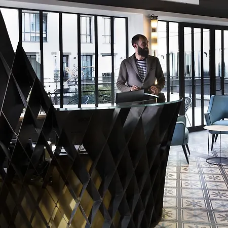 Les Deux Girafes Hotel